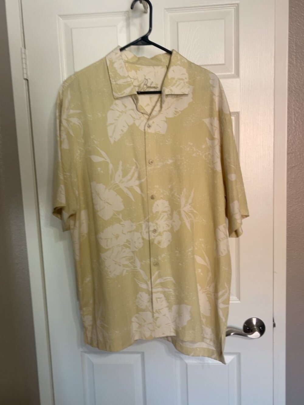 Tommy Bahama Men’s XL 100% Silk Yellow Floral Camp Shirt